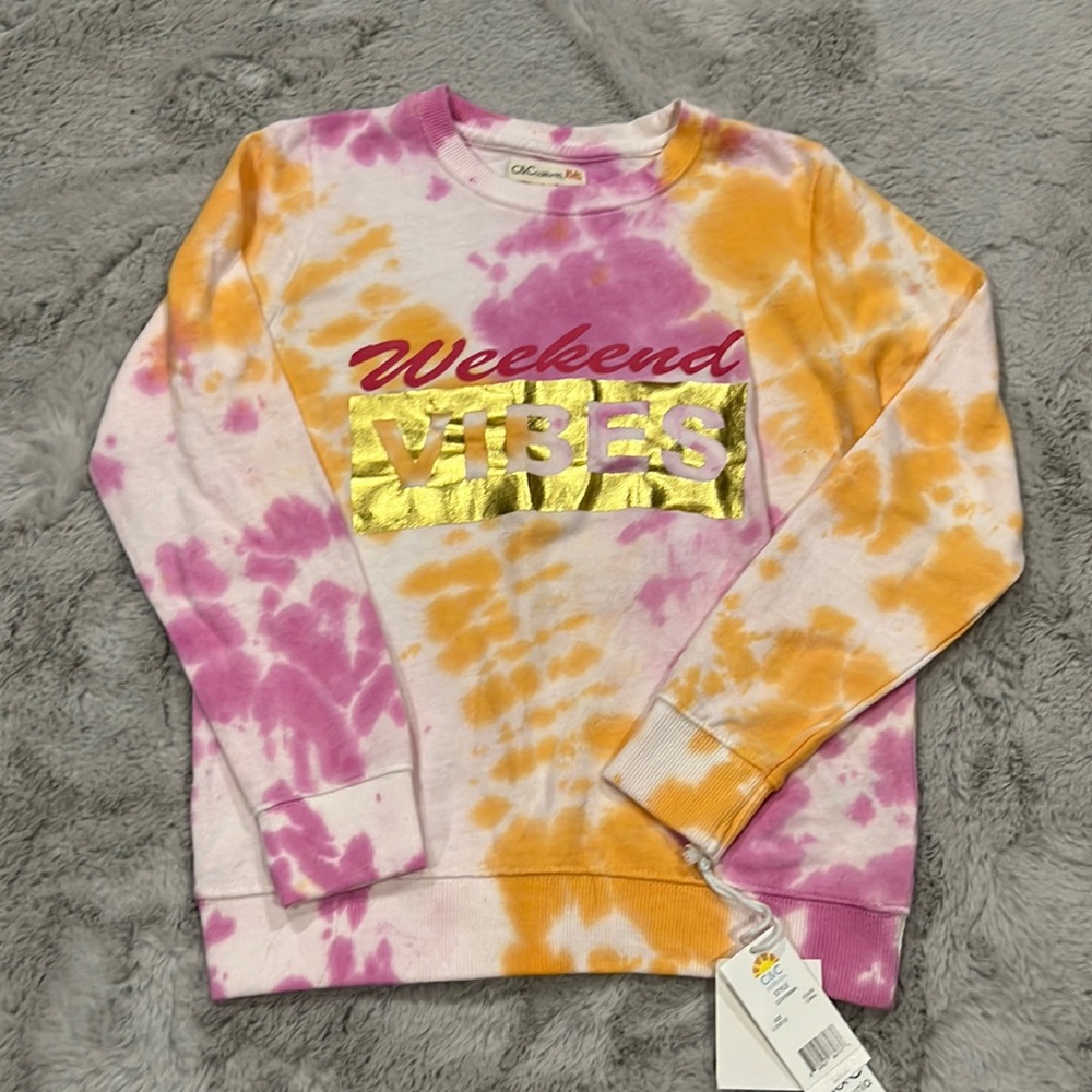 🎉3/$10 NWT Swestshirt